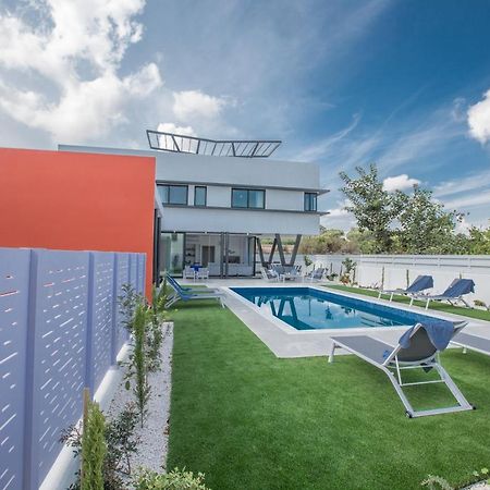 Colour Residences Протарас Екстериор снимка