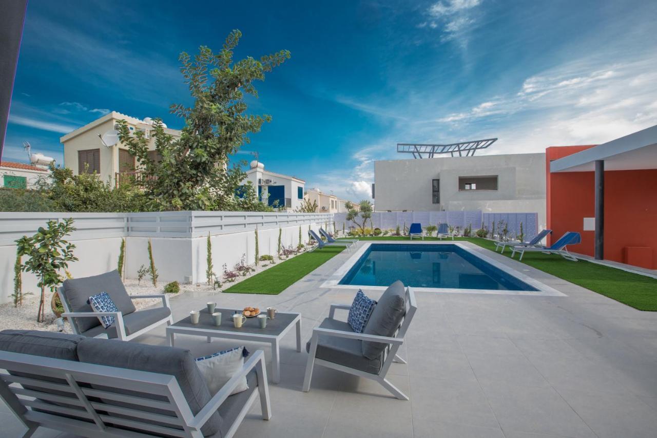 Colour Residences Протарас Екстериор снимка