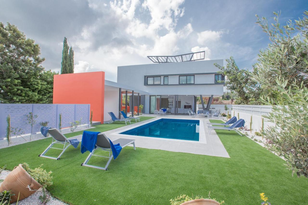Colour Residences Протарас Екстериор снимка