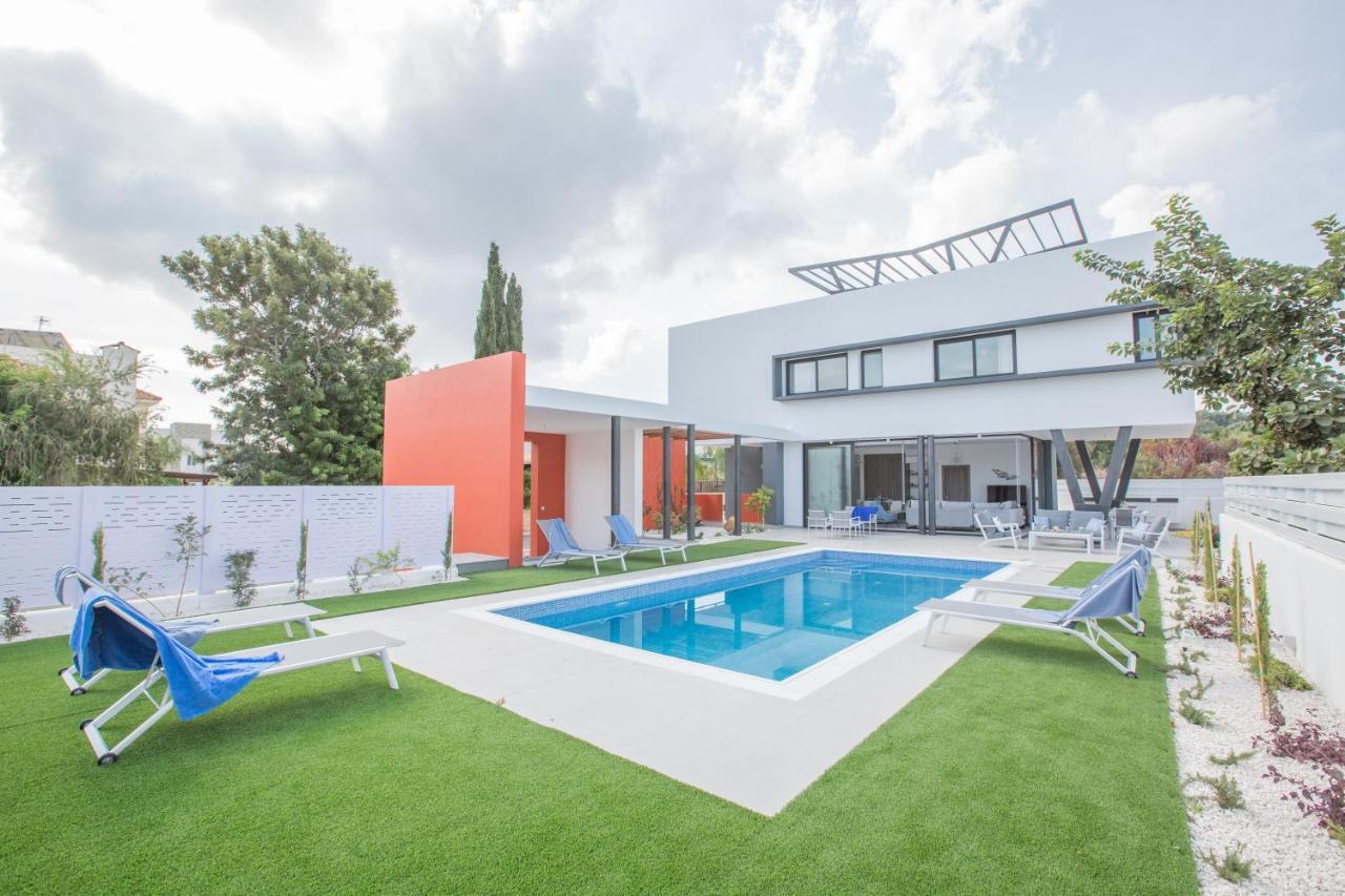 Colour Residences Протарас Екстериор снимка