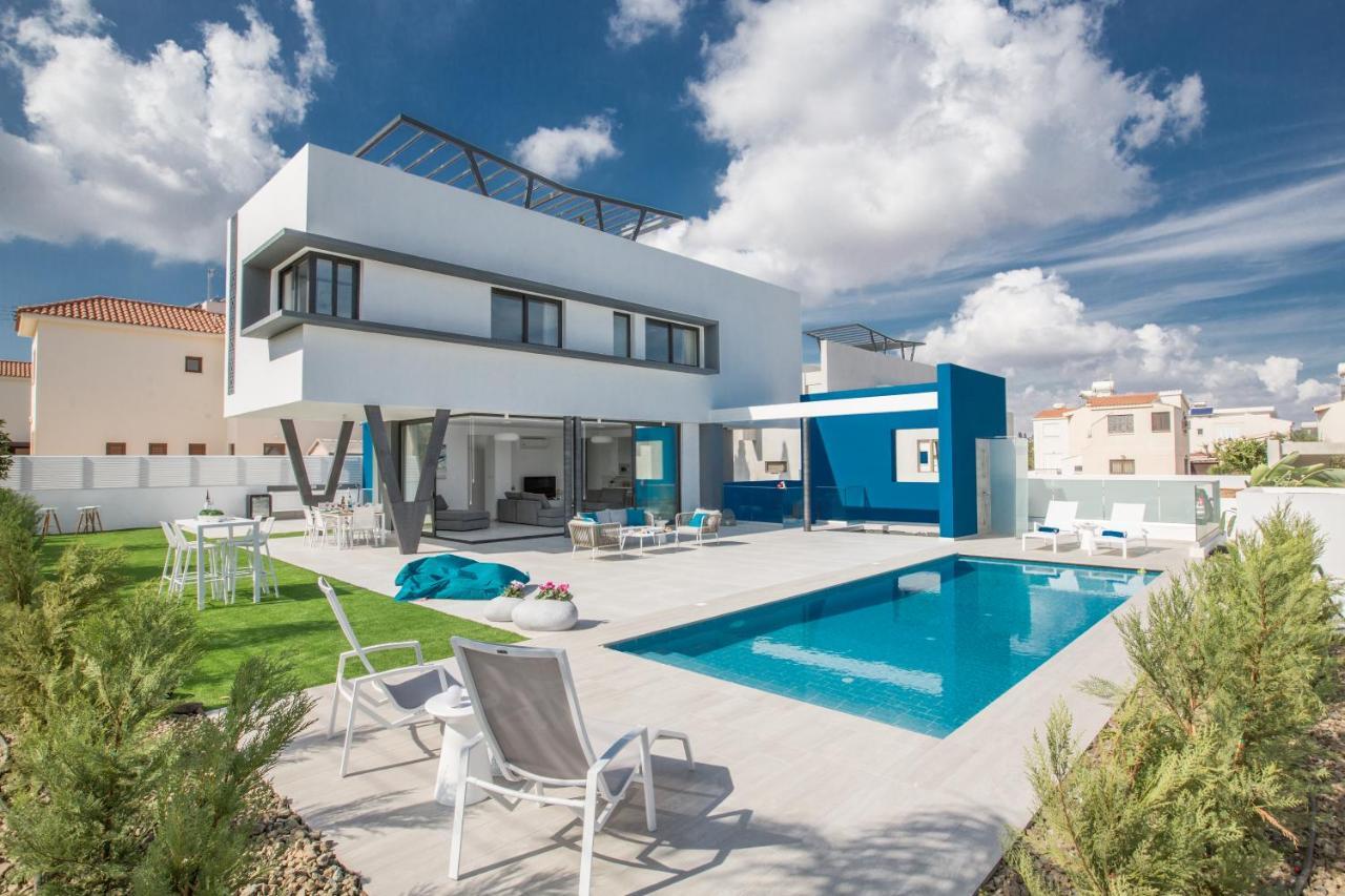 Colour Residences Протарас Екстериор снимка