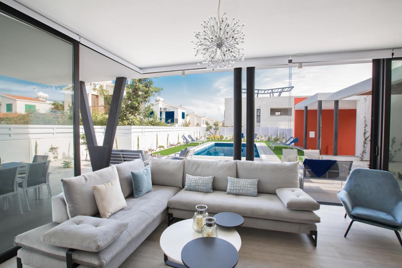 Colour Residences Протарас Екстериор снимка