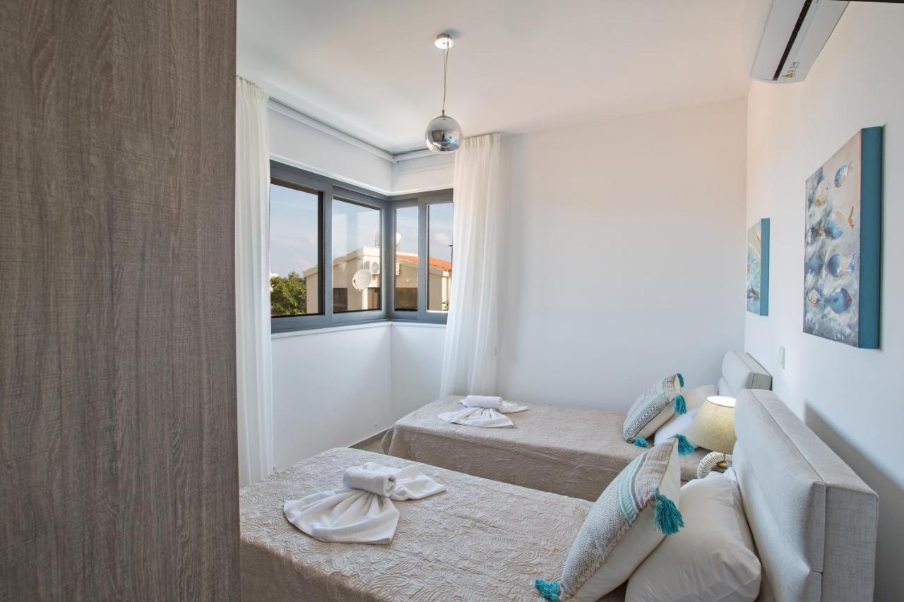 Colour Residences Протарас Екстериор снимка