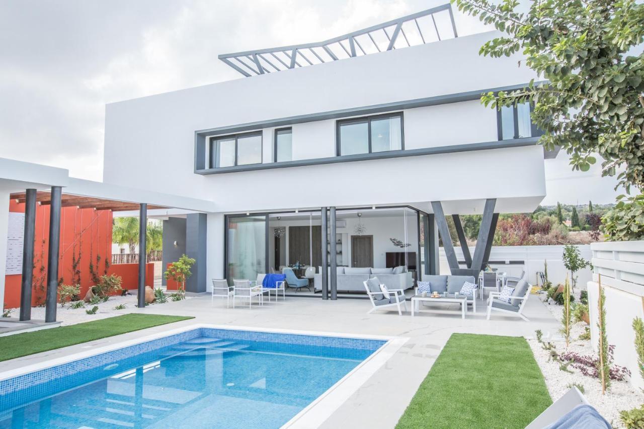 Colour Residences Протарас Екстериор снимка