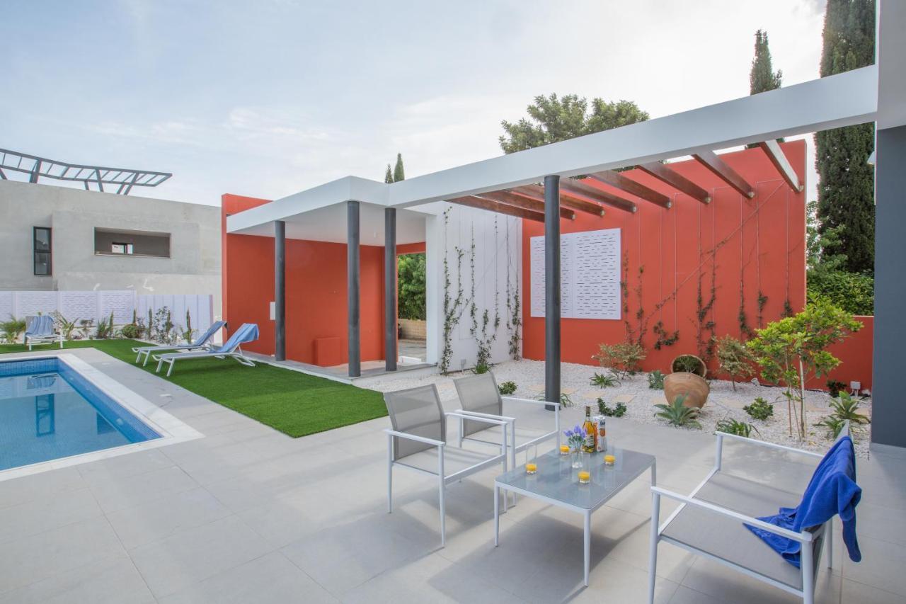 Colour Residences Протарас Екстериор снимка