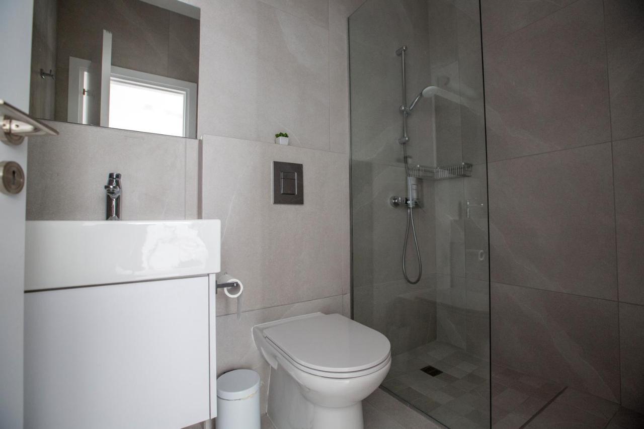 Colour Residences Протарас Екстериор снимка