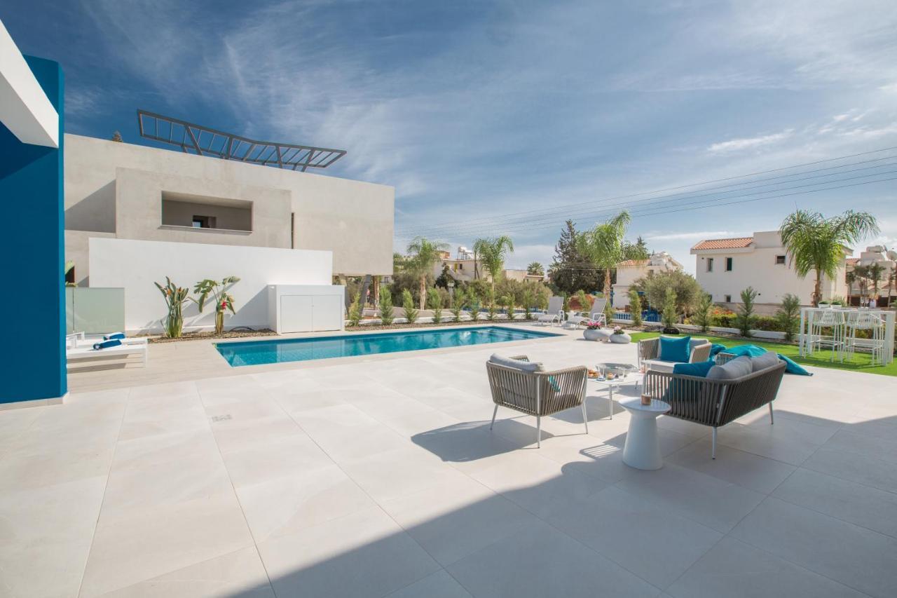 Colour Residences Протарас Екстериор снимка