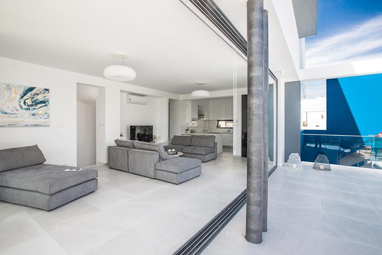Colour Residences Протарас Екстериор снимка